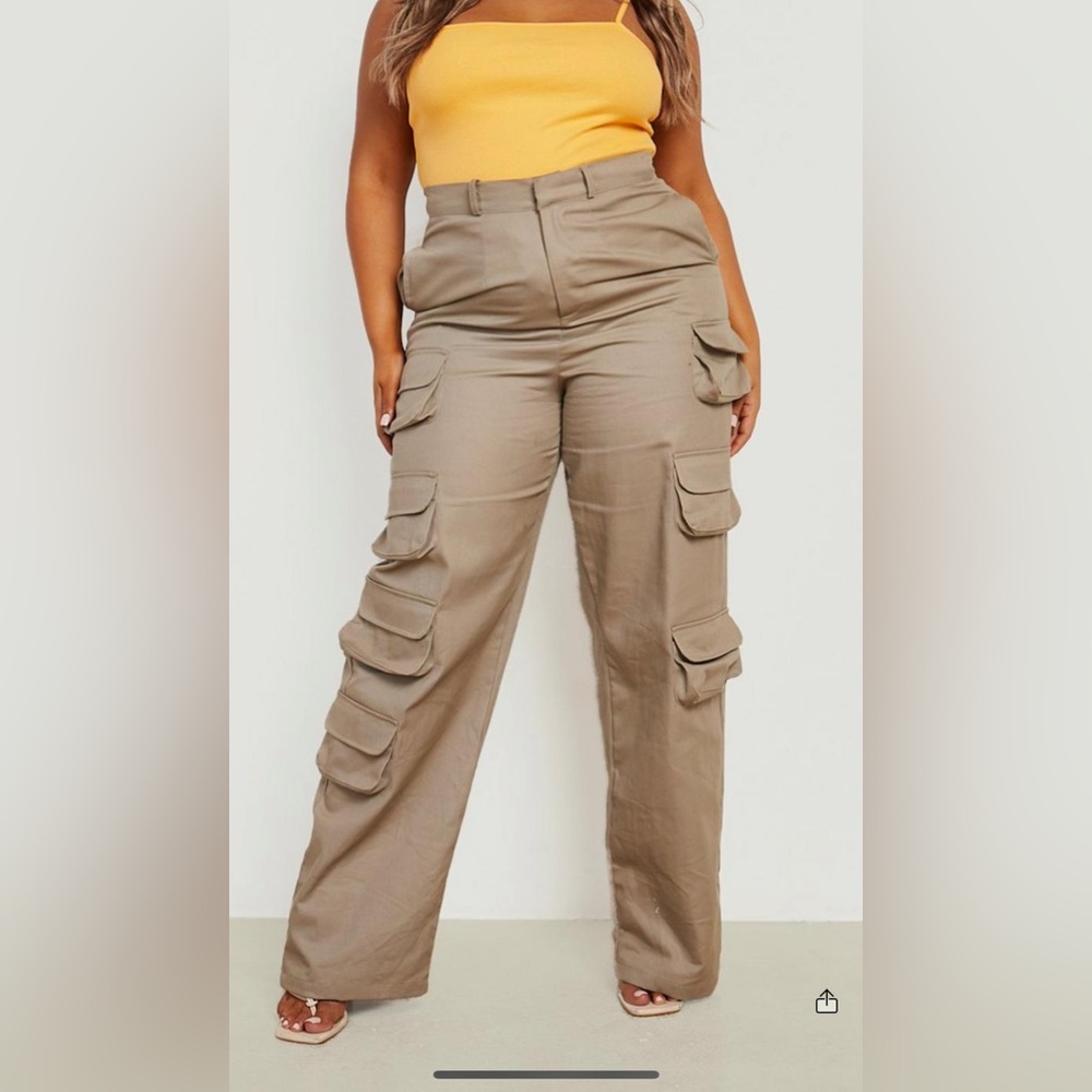 Cargo pants, too wide for my liking! Brand new with tags still